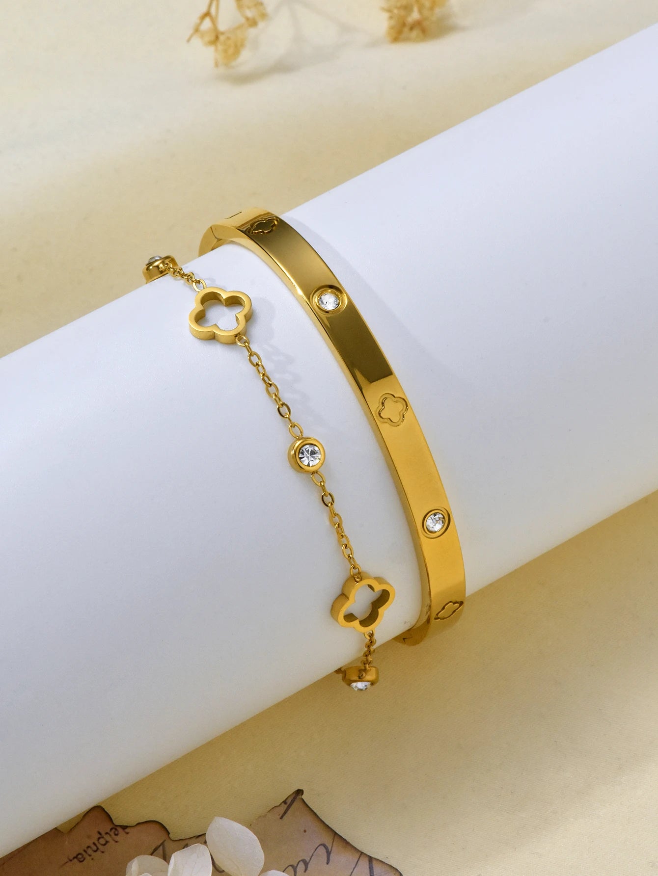 1 Piece /set 18k Gold Plated Stainless Steel Luxury Lucky Hollow Clover Set Zirconia Necklace Bracelet Earring Bangle Set