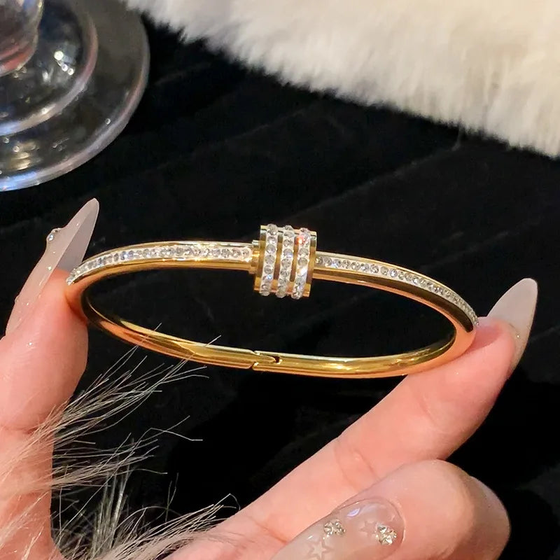 1pc Titanium Steel Gold Bracelet, Fashionable Classic Style, Stainless Steel Bracelet, Inlaid With Zircon,For Women's Daily Wear