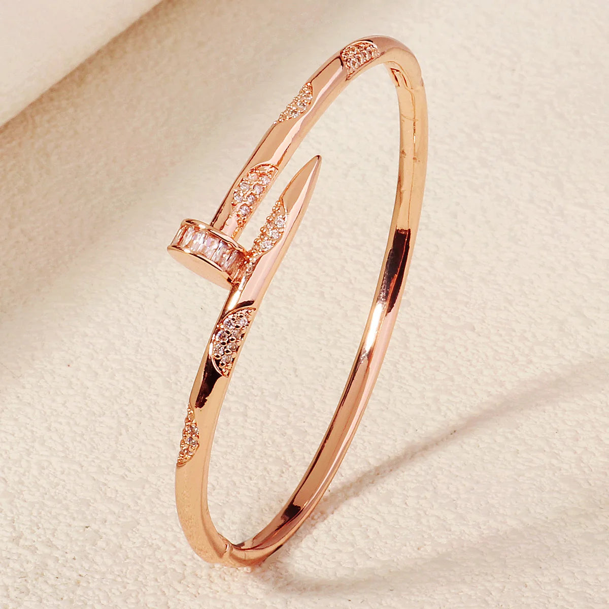 Kupfer mit Zirkonium Öffnung weiblich einfach trendiges Armband Damen Edelstahl Schmuck Luxus