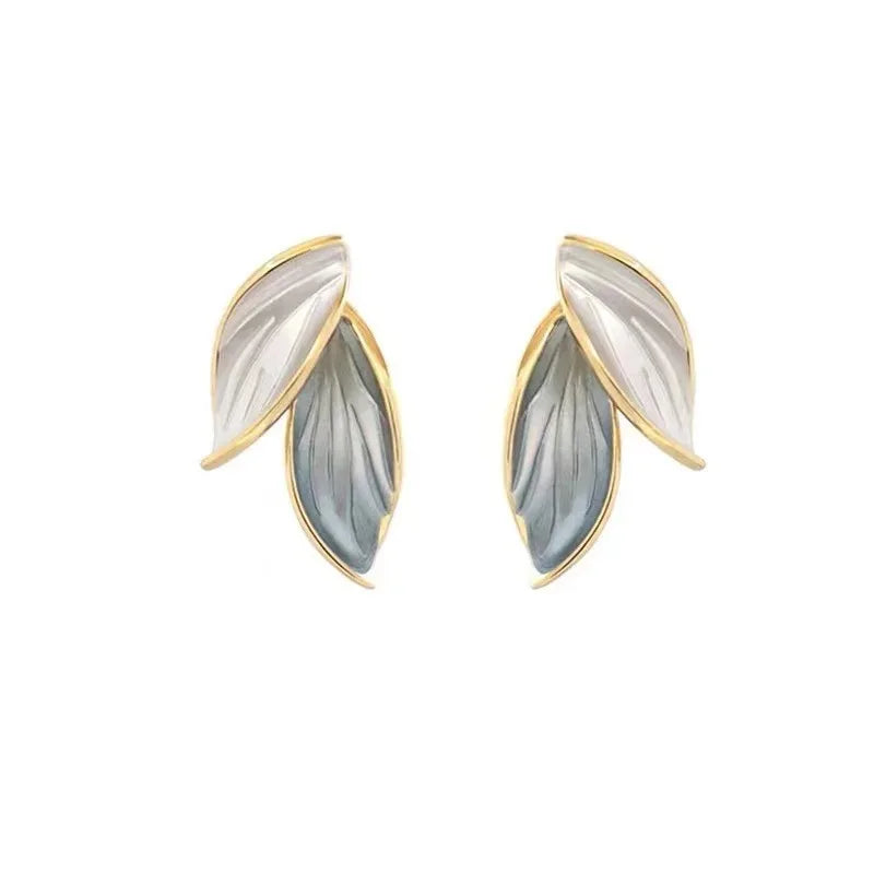 New Korean Arrival Metal Trendy Fresh Lovely Sweet Grey Leaf Stud Earrings For Women 2025 Fashion Jewelry