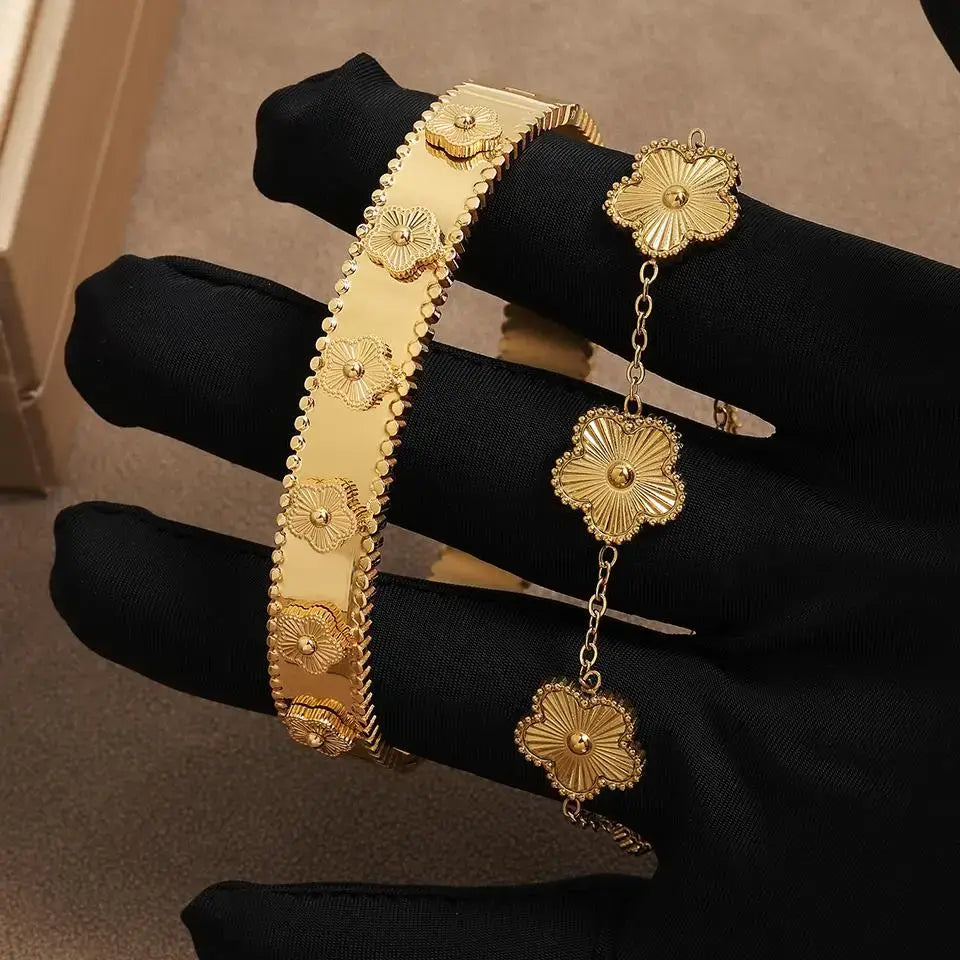 18k Gold Plated Flower Bracelet
