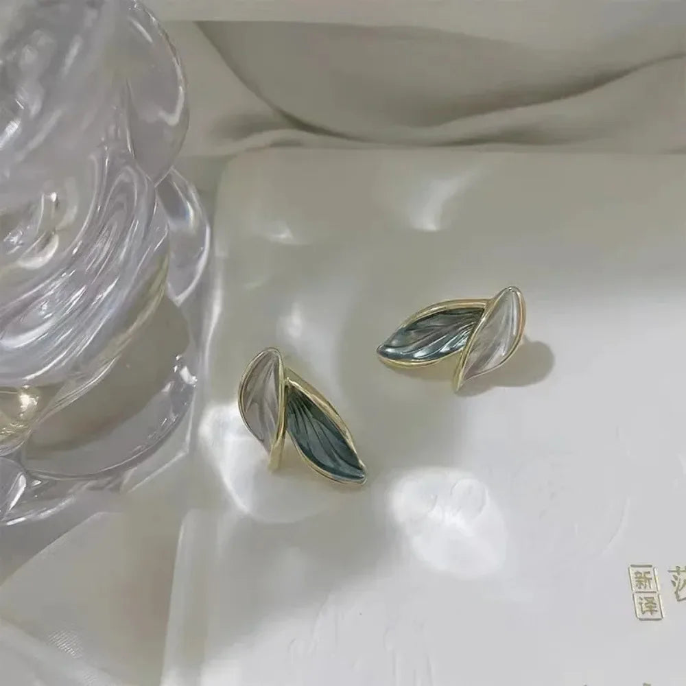 New Korean Arrival Metal Trendy Fresh Lovely Sweet Grey Leaf Stud Earrings For Women 2025 Fashion Jewelry