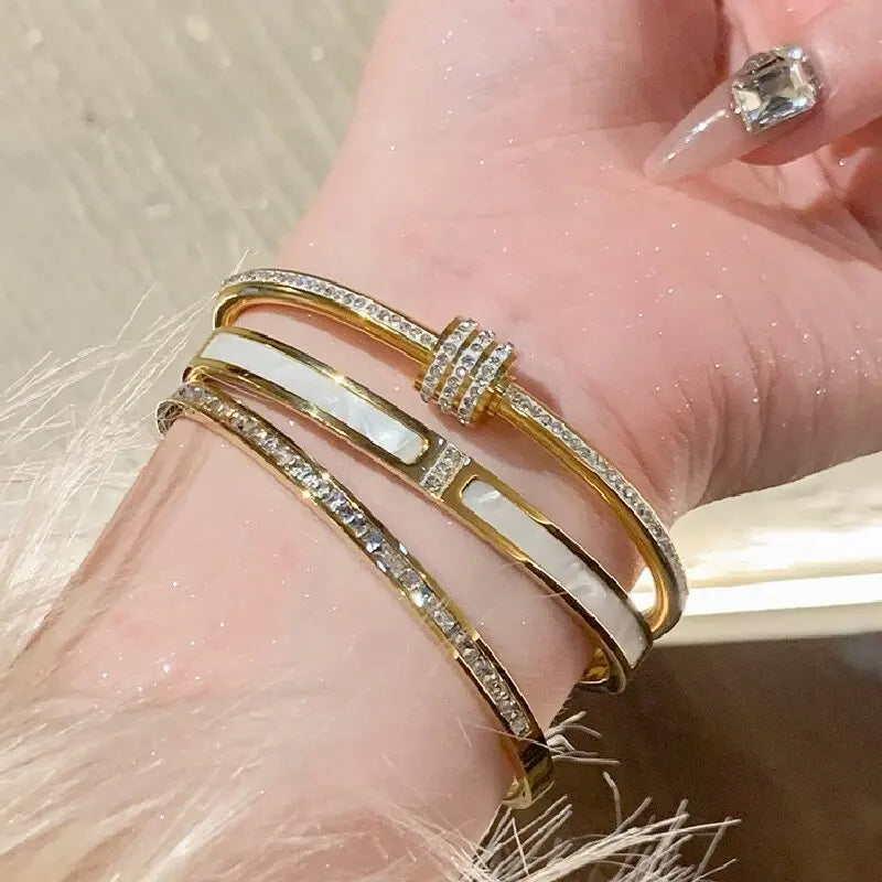 1pc Titanium Steel Gold Bracelet, Fashionable Classic Style, Stainless Steel Bracelet, Inlaid With Zircon,For Women's Daily Wear