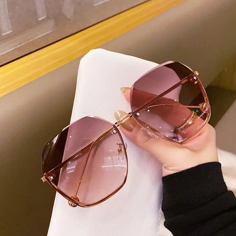 Markendesign 2024 Mode Neue polygonale Metall-Sonnenbrille Retro Damenbrille Klassischer Trend Luxus Fahrreisebrille