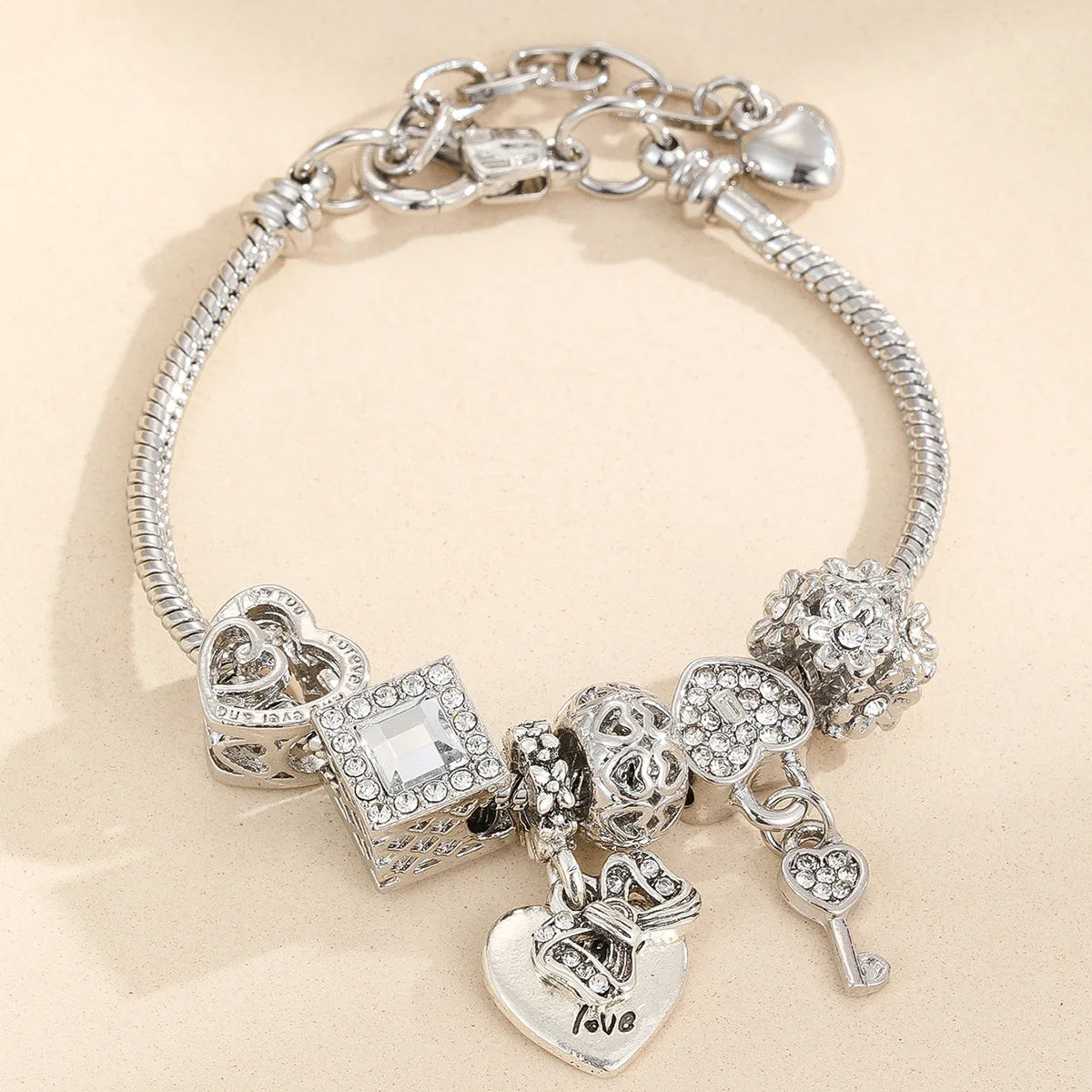 1PC Women's Fashion Multi-Element Beaded Love Pan Family Bracelet
