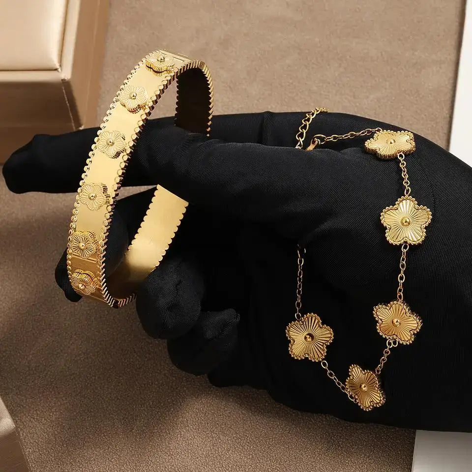 18k Gold Plated Flower Bracelet