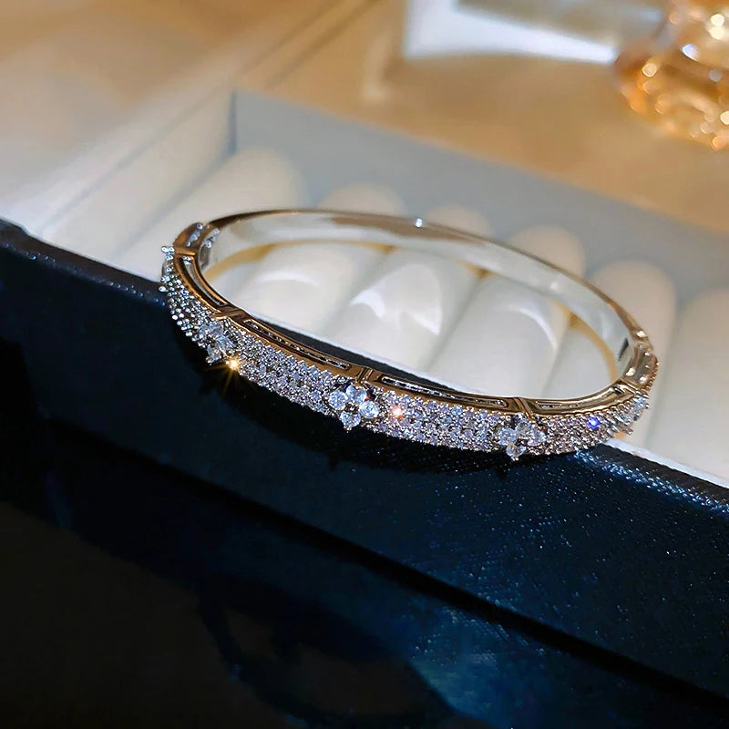 ANENJERY Four Leaf Flower Inlaid Shiny Zircon Bracelet