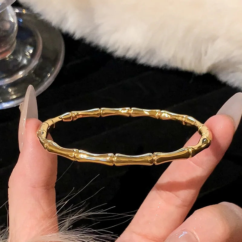 1pc Titanium Steel Gold Bracelet, Fashionable Classic Style, Stainless Steel Bracelet, Inlaid With Zircon,For Women's Daily Wear