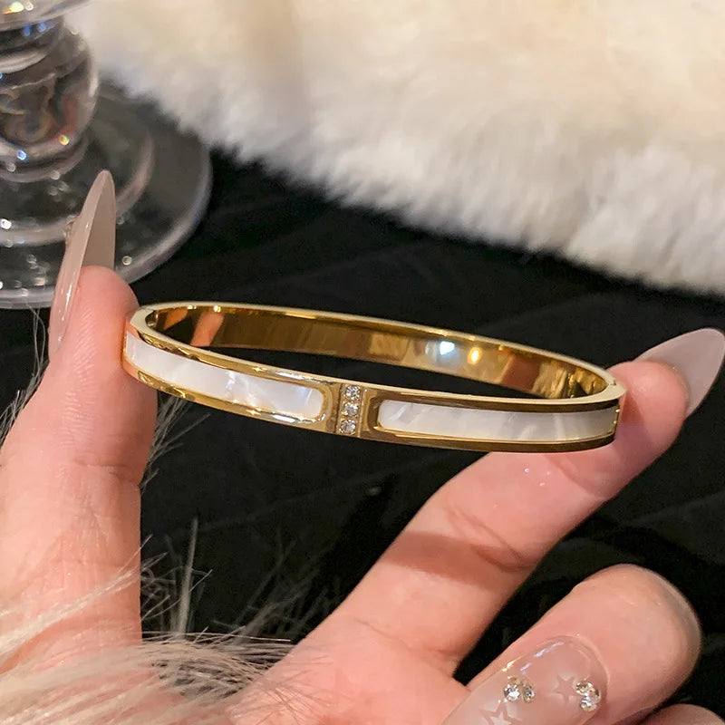 1pc Titanium Steel Gold Bracelet, Fashionable Classic Style, Stainless Steel Bracelet, Inlaid With Zircon,For Women's Daily Wear