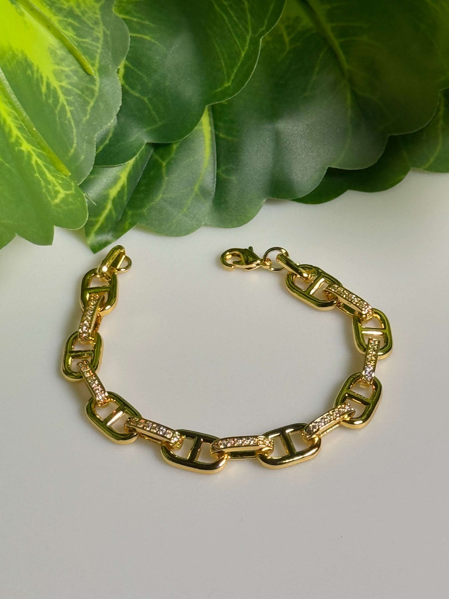 Luxury Gold-Plated Bangles with Genuine Zircon – Vera Luxe Collection